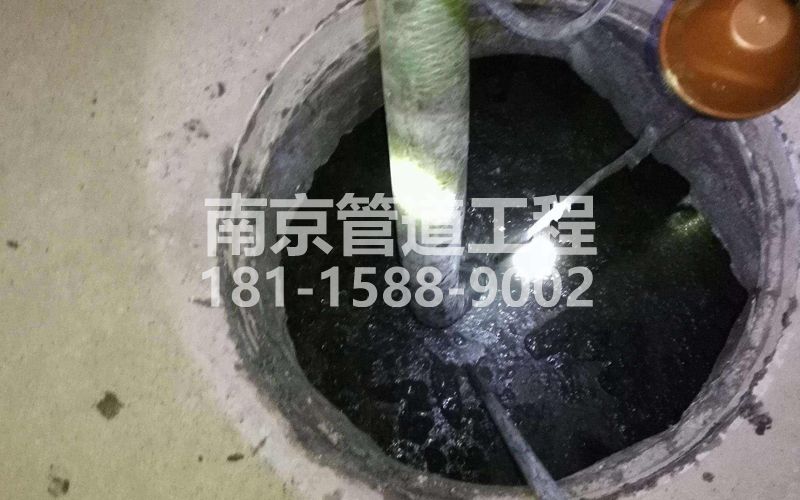 216兴达清理化粪池