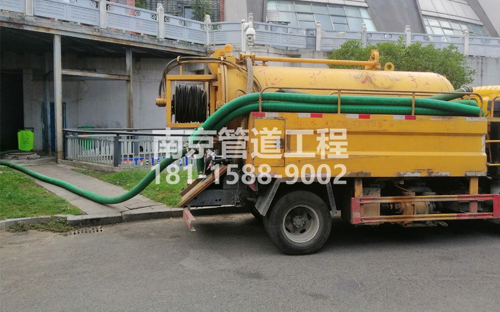 277兴达商场隔油池吸污