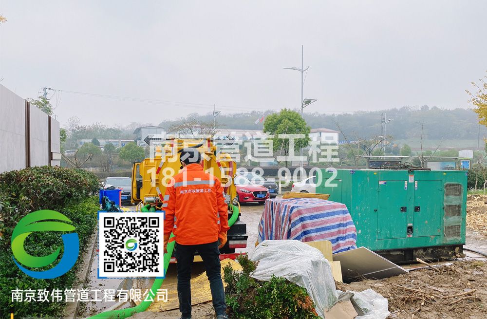 303兴达售楼部抽粪